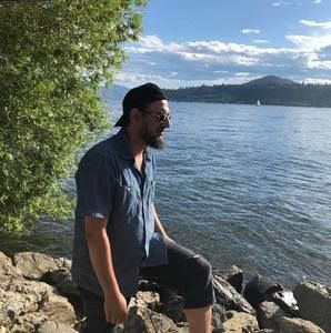 Meet your Posher, Ali